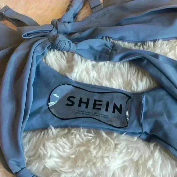 Twist Front Knot Back Bikini Swimsuit - Picture 6 of 6